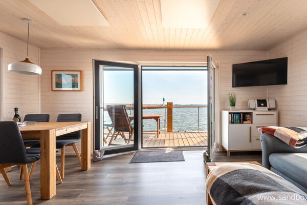 Woonboot Harmonie in Stralsund: Scandinavisch design op het water - thumbnail 6