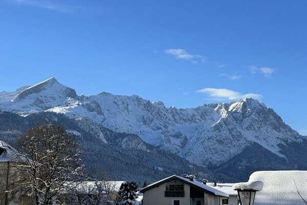 Exclusief appartement in Garmisch-Partenkirchen met panoramisch bergzicht - thumbnail 2