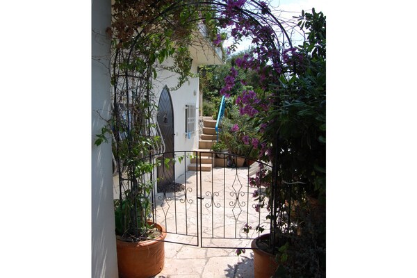 Provençaals zomerhuis met zeezicht en zonneterras in Roquebrune-Cap-Martin - thumbnail 2