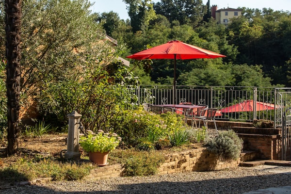 Villa Pesce: Romantisch verblijf met panoramisch uitzicht in Mombaruzzo - thumbnail 2