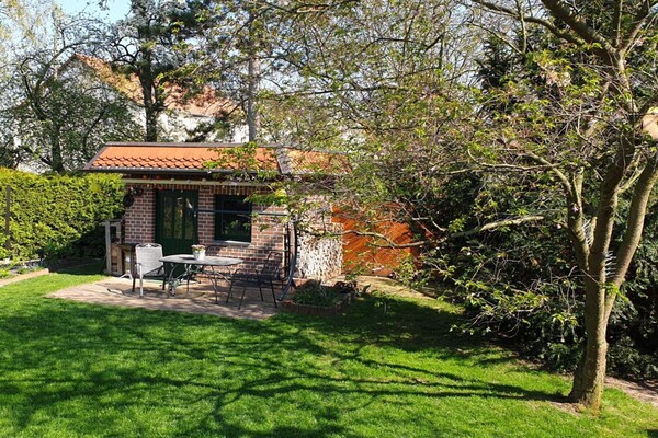 Liefdevol appartement in Leipzig met loggia, ideaal voor 4 personen - thumbnail 4