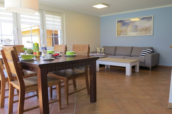 Knus vakantiehuis op ruim perceel in Ostseebad Prerow, 1 km van centrum - thumbnail 5