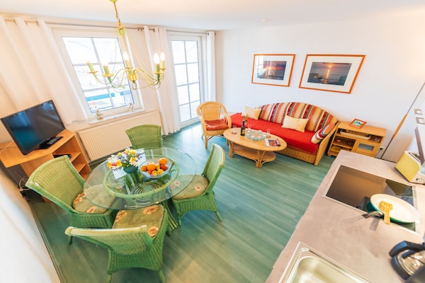 Licht appartement in historische villa nabij het strand van Sassnitz - thumbnail 2