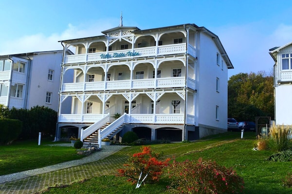 Sfeervol appartement voor 5 in historische villa, 500m van centrum Sassnitz - thumbnail 1