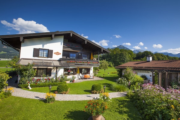 Romantisch vakantiehuis met alpenpanorama in Schönau am Königssee - thumbnail 3