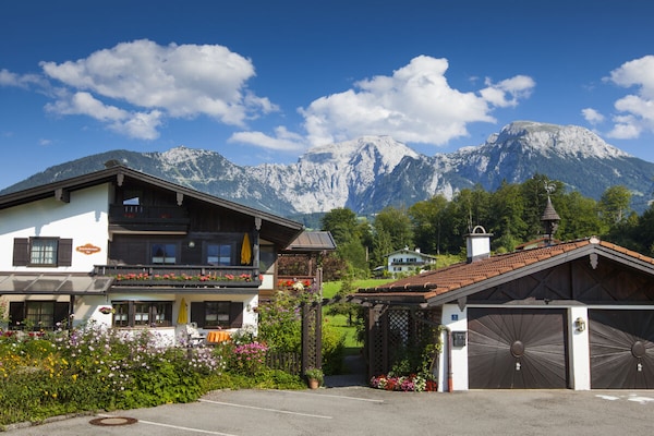Romantisch vakantiehuis met alpenpanorama in Schönau am Königssee - thumbnail 4