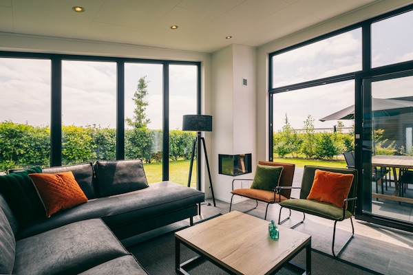 Vrijstaande bungalow op rustig vakantiepark nabij Grevelingenmeer - thumbnail 2