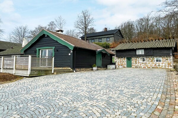 Knus houten vakantiehuis op golfbaan Bjäre met weids uitzicht - thumbnail 2