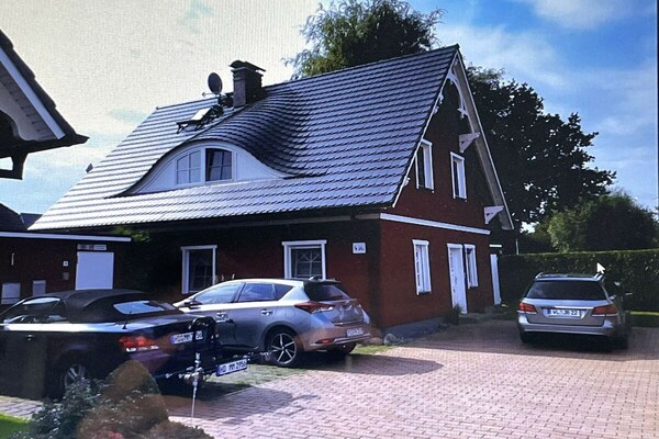 Licht vakantiehuis met grote tuin op 600m van de Oostzee in Zingst - thumbnail 3
