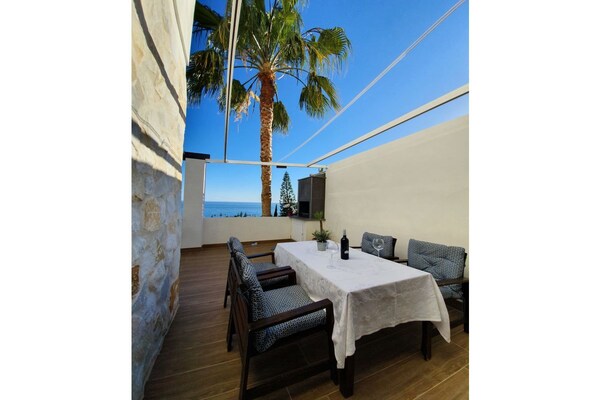 Ruim vakantiehuis met panoramisch zeezicht in Rincón de la Victoria - thumbnail 6