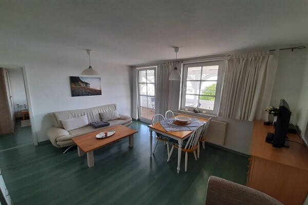 Comfortabel vakantiehuis in Sassnitz met panoramisch uitzicht op de Oostzee - thumbnail 2
