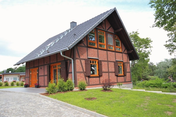 Dat Timmerd Hus: authentiek vakwerkhuis aan het Mecklenburgse Plauer See - thumbnail 2