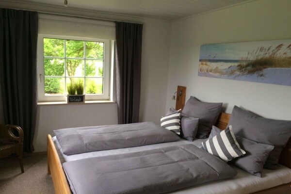 Dromerig Oost-Fries landhuis nabij Neuharlingersiel – 4 slaapkamers - thumbnail 6