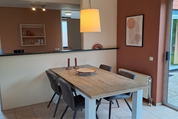 Premium bungalow – max 4 personen – nummer 107 - thumbnail 2