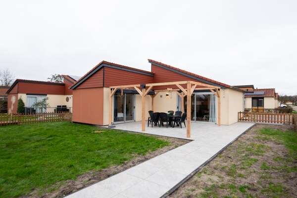 Luxe bungalow – Max 6 personen – Nummer 53 - thumbnail 1