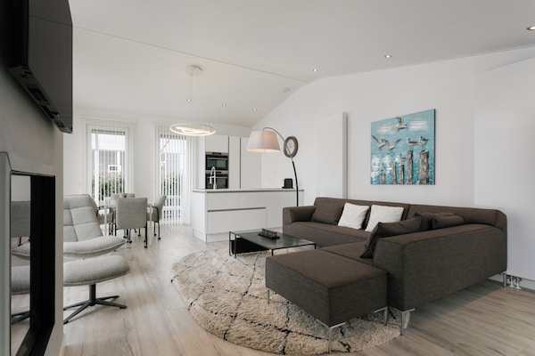 Modern vakantiehuis aan de vijver in Wemeldinge, Zeeland - thumbnail 2