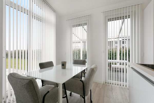 Modern vakantiehuis aan de vijver in Wemeldinge, Zeeland - thumbnail 4