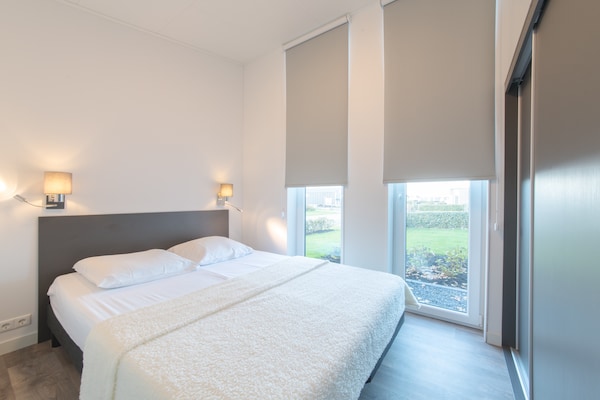 Vrijstaand vakantiehuis met 2 terrassen in Wemeldinge, nabij de Oosterschelde - thumbnail 3