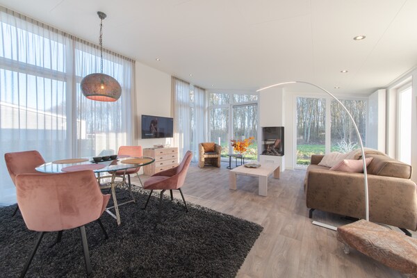 Vrijstaand vakantiehuis met 2 terrassen in Wemeldinge, nabij de Oosterschelde - thumbnail 5