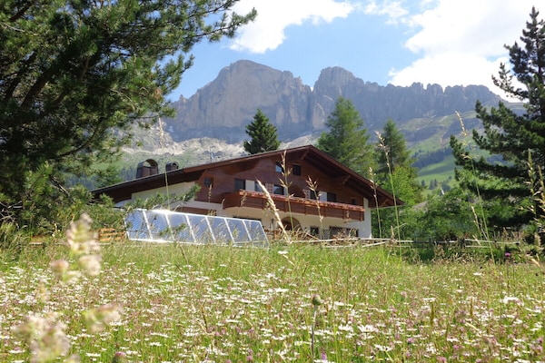 Ruim appartement aan de piste & golfbaan in Karersee - thumbnail 1