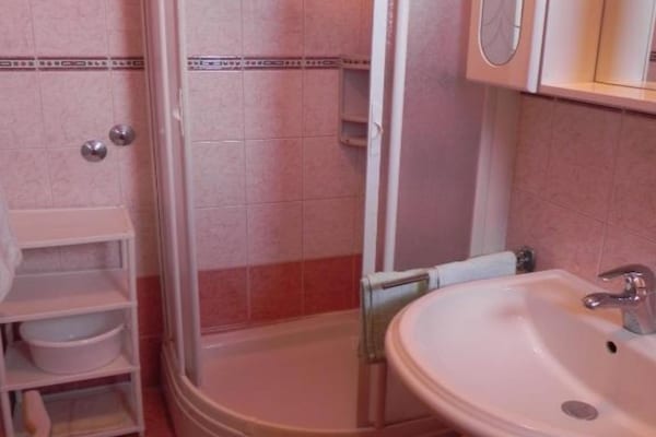Op 500m van het strand: Sfeervol appartement voor 2 personen in Hvar - thumbnail 4