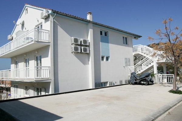 Op 500 m van het strand: Sfeervol appartement in Hvar voor 2 personen - thumbnail 6