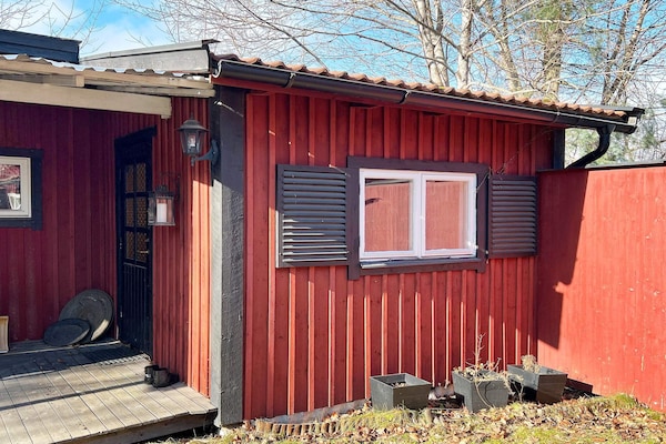 Historisch Zweeds vakantiehuis nabij Stockholm met eigen bijgebouw - thumbnail 3