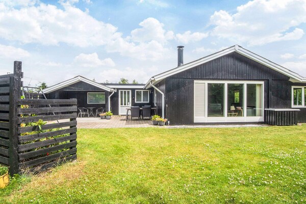 Vrijstaand vakantiehuis bij Ringkøbing Fjord, 600m van zee - thumbnail 1
