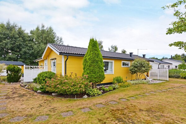 7-persoons vakantiehuis in Mellbystrand op 700 m van zee - thumbnail 2