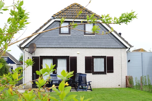 Comfortabel vakantiehuis in Ouddorp, 10 minuten van strand en zee - thumbnail 3