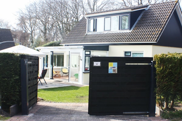 Gezellig vakantiehuis op loopafstand van het Noordzeestrand in Ouddorp - thumbnail 2