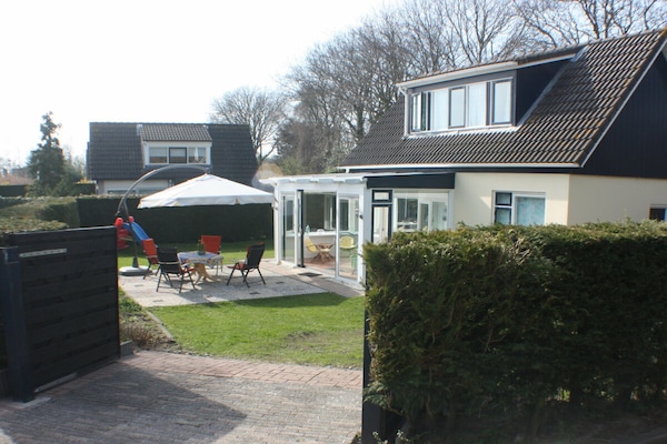 Gezellig vakantiehuis op loopafstand van het Noordzeestrand in Ouddorp - thumbnail 3