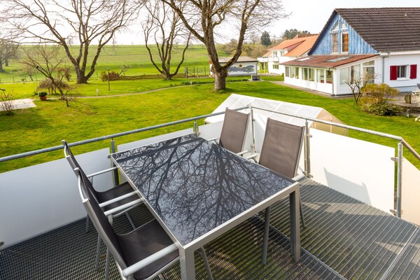 Licht vakantiehuis met balkon en tuin op 4 km van Überlingen - thumbnail 4