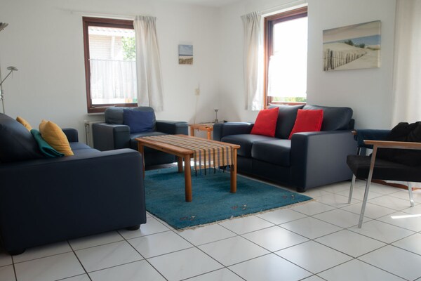 Comfortabel vakantiehuis in Ouddorp, 10 minuten van strand en zee - thumbnail 6