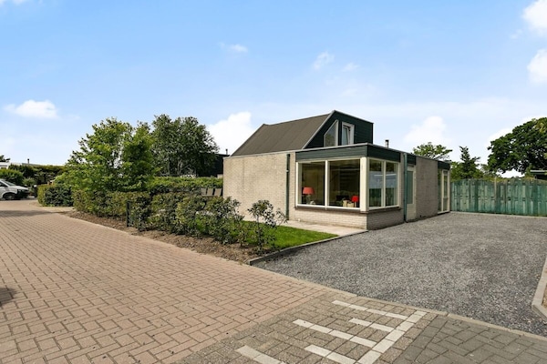Gezellig vakantiehuis in Ouddorp, 20 minuten van zee en strand - thumbnail 1