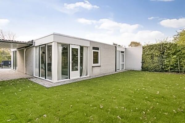 Comfortabele bungalow bij de duinen van Ouddorp voor 4 personen - thumbnail 3