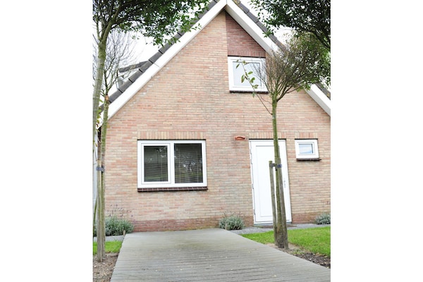Stijlvol vakantiehuis in Ouddorp | 3 slaapkamers, hond welkom - thumbnail 2