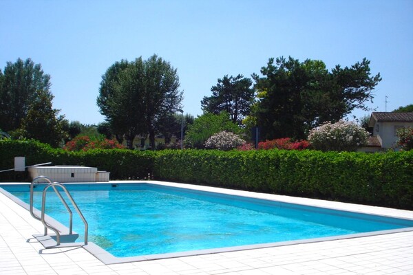 Villa Fabienne 32: Ruime gezinsvilla met privétuin op 400m van strand in Caorle - thumbnail 4