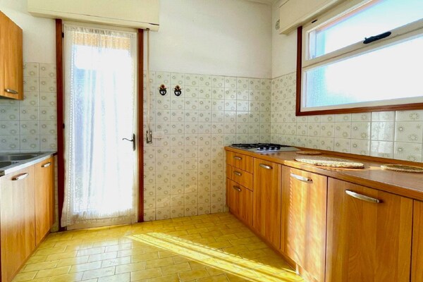 Villa Fabienne 32: Ruime gezinsvilla met privétuin op 400m van strand in Caorle - thumbnail 3
