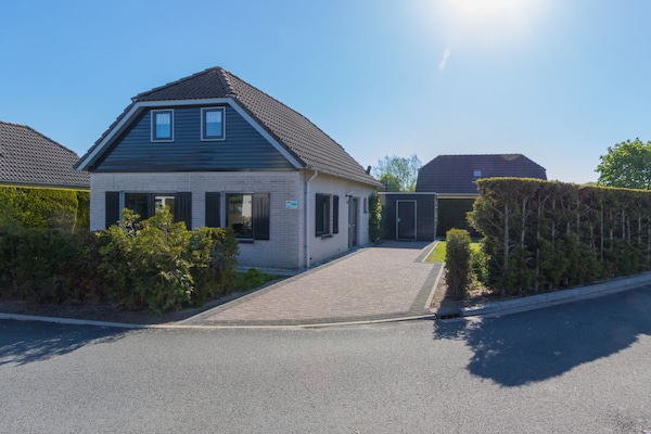 Comfortabel vakantiehuis in Ouddorp, 10 minuten van zee en strand - thumbnail 1