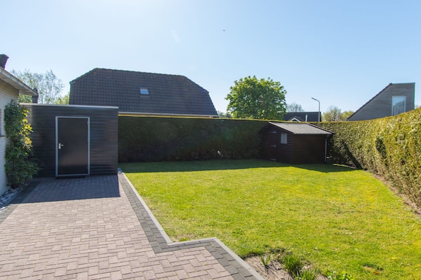 Comfortabel vakantiehuis in Ouddorp, 10 minuten van zee en strand - thumbnail 3