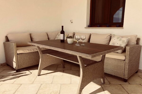 Villa Oliva in Gruda: Rustige villa met zwembad en terras - thumbnail 3