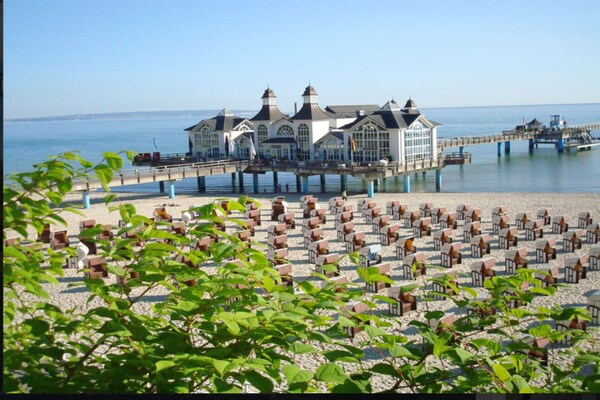 Knus appartement in Sellin, 300m van de Seebrücke en het strand - thumbnail 2