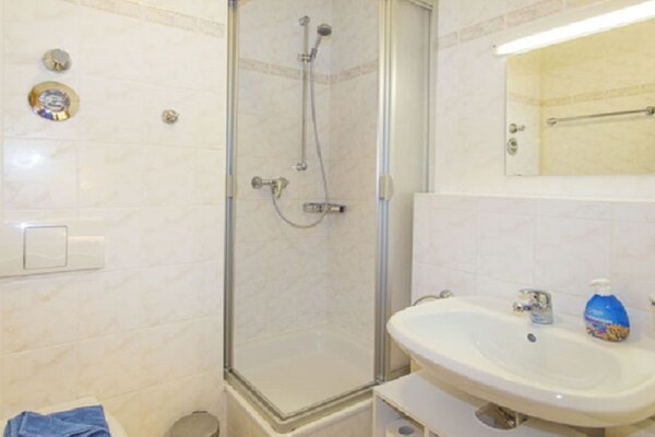 Knus appartement in Sellin, 300m van de Seebrücke en het strand - thumbnail 6