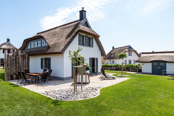 Exclusief rietgedekt vakantiehuis met sauna en zeezicht in Kramerhof - thumbnail 5