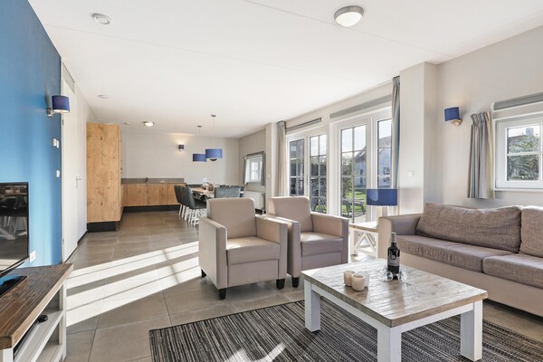 Luxe vrijstaand vakantiehuis voor 10 personen op Strand Resort Nieuwvliet-Bad - thumbnail 2