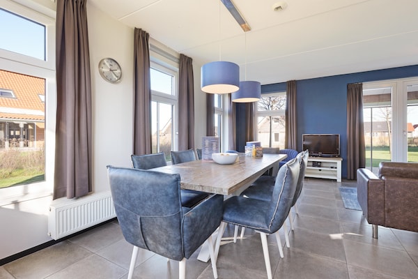 Luxe vrijstaand vakantiehuis met sauna op 700m van het strand in Nieuwvliet - thumbnail 6