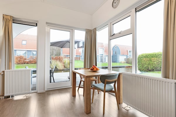 Romantisch waterbungalow voor 2 personen aan Zuidlaardermeer in Drenthe - thumbnail 2