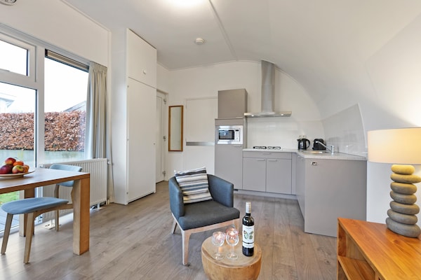 Romantisch waterbungalow voor 2 personen aan Zuidlaardermeer in Drenthe - thumbnail 5