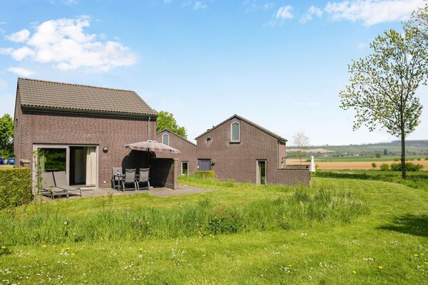 Rolstoelvriendelijk vakantiehuis in het heuvellandschap van Zuid-Limburg - thumbnail 1